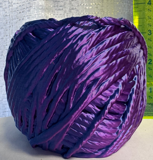 Yarn Ball Pen Holder